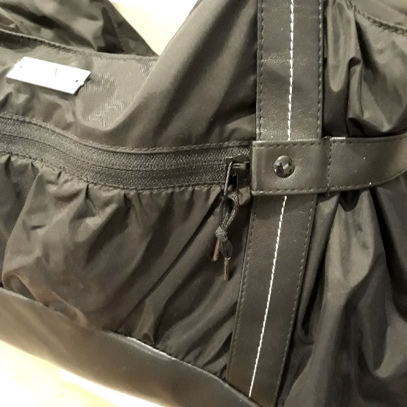 Adidas Gym Tote Bag with Faux Leather Bottom & Handes - Picture 3 of 10